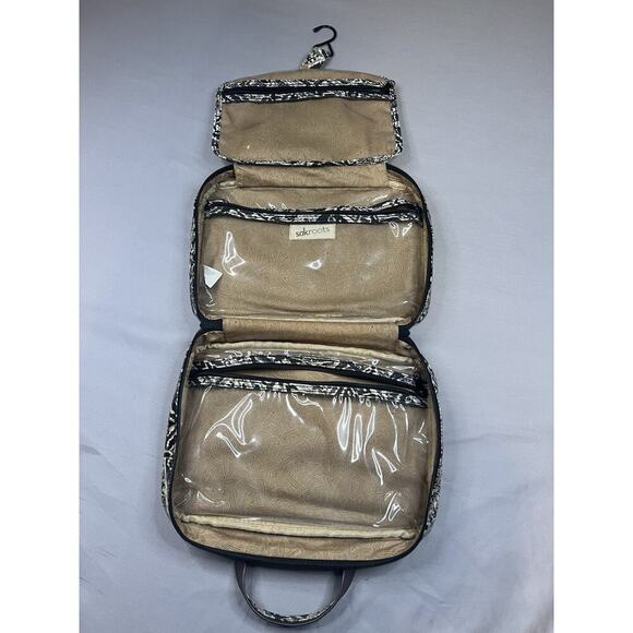 Sakroots Black & Cream Travel Case Hanging Toiletry Bag - Picture 3 of 10